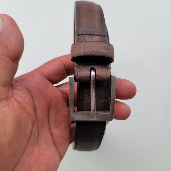 75% off Thursday Boot Company Classic Brass buckle Belt Size 32 - Picture 4 of 11